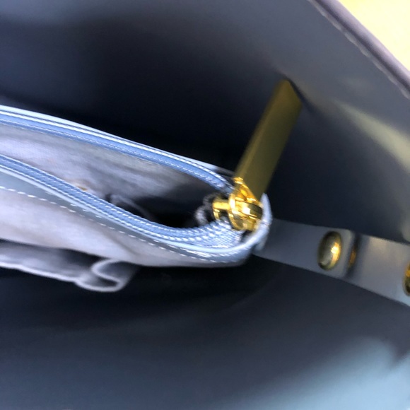 Joy and Iman leather totes. - Picture 6 of 7